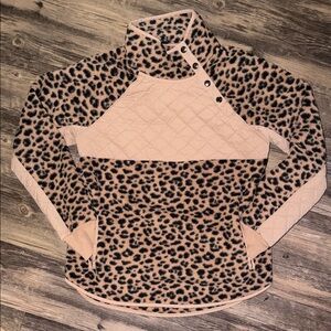Abercrombie & Fitch Animal Print Quilted Top Medium